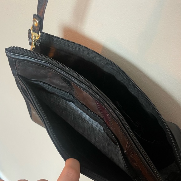 Crossbody Purse - Vegan Leather - Picture 7 of 7